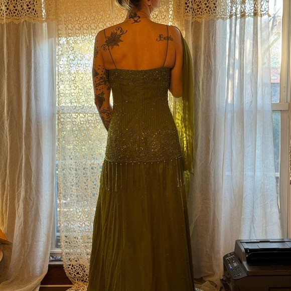 Marsoni size 8 like new condition used once w green sash fits like a 6 30”waist - Picture 13 of 17